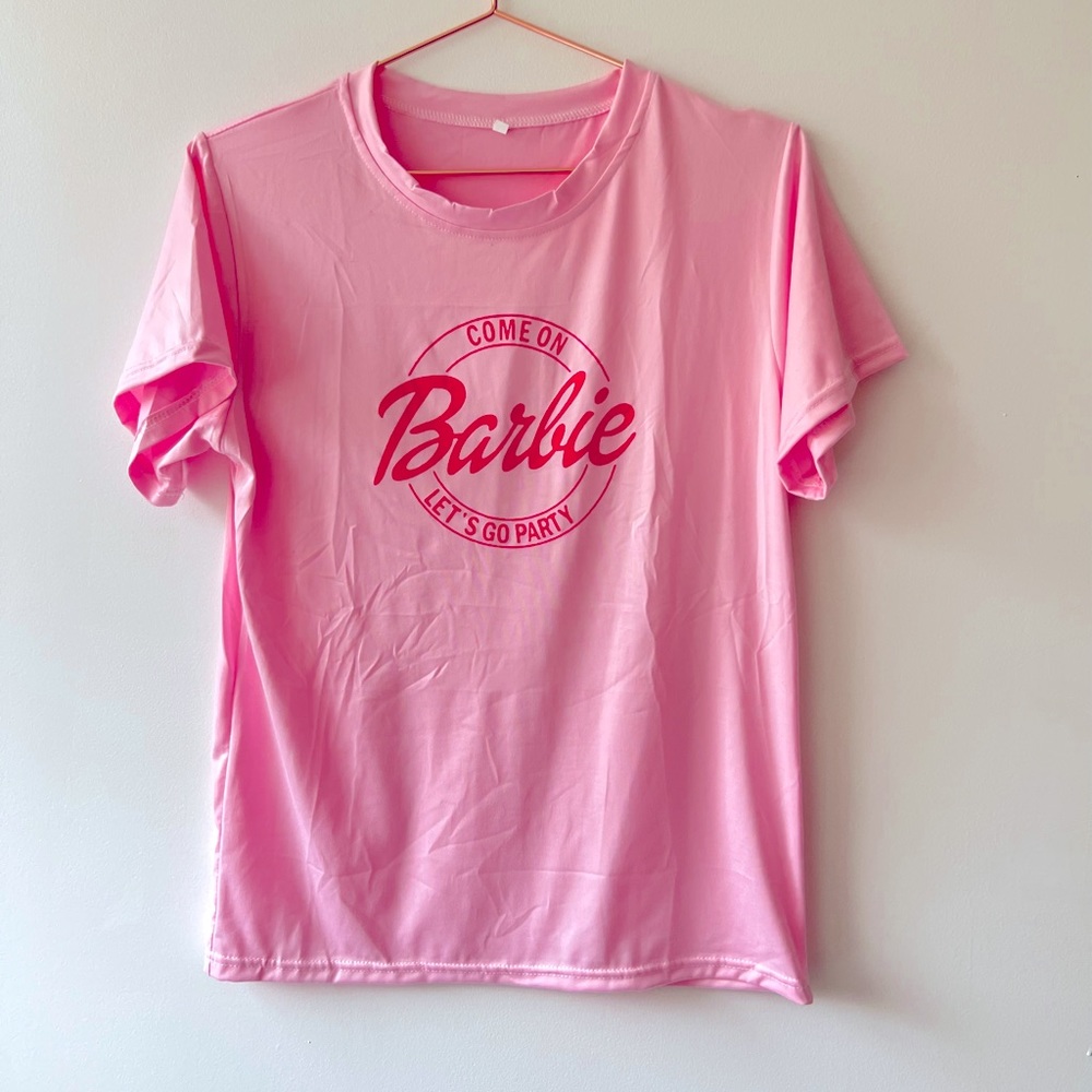 Come on Barbie let’s go party T-shirt in Double Pink new with tag